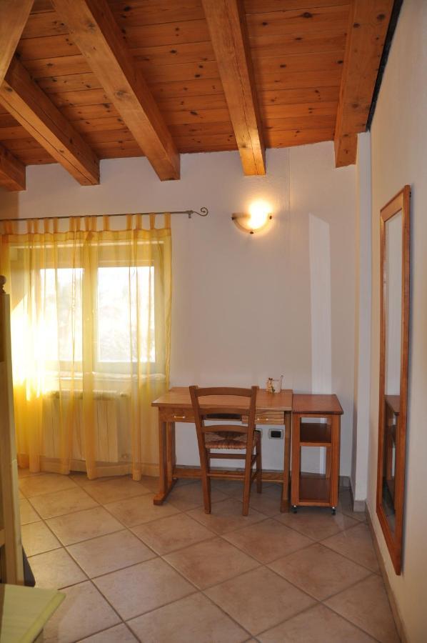 B&B Casa Ghiani Isili Екстер'єр фото