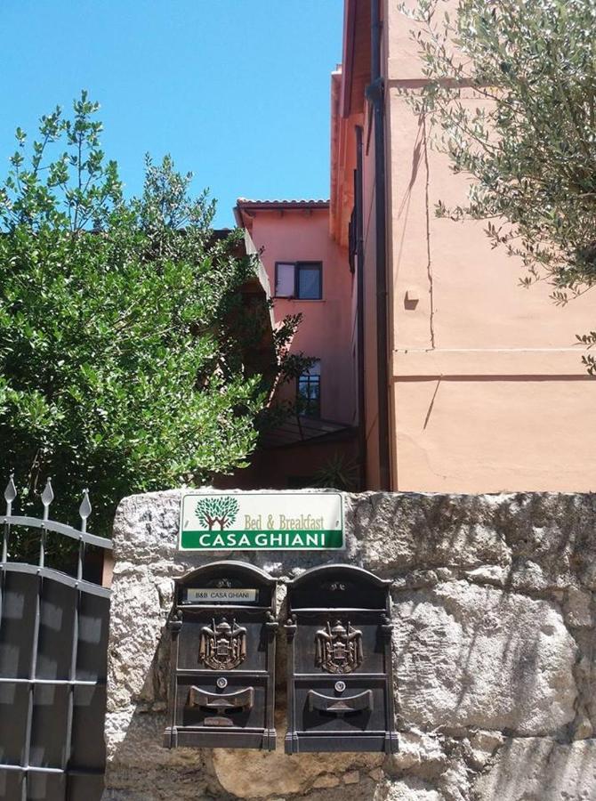 B&B Casa Ghiani Isili Екстер'єр фото