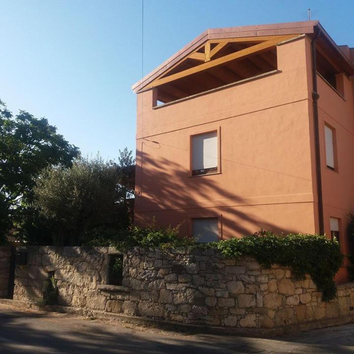 B&B Casa Ghiani Isili Екстер'єр фото